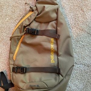 Patagonia Sling Bag Atom 8L